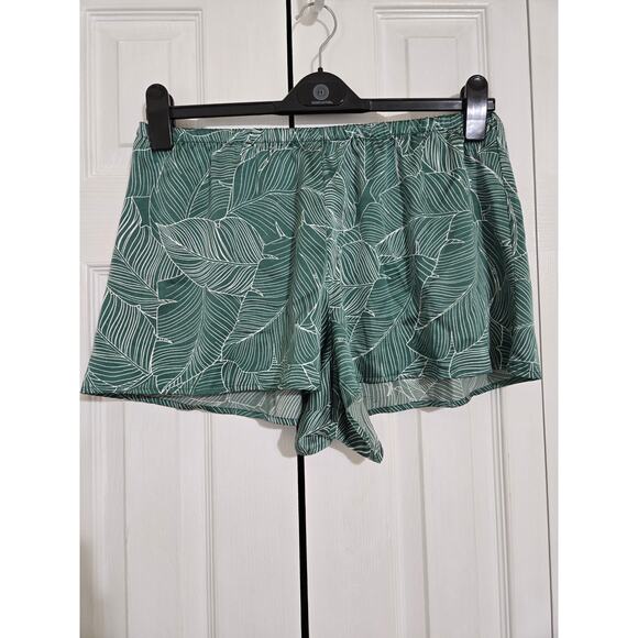 Victoria's secret large women's green satin palm leaf boxer shorts - Picture 1 of 10
